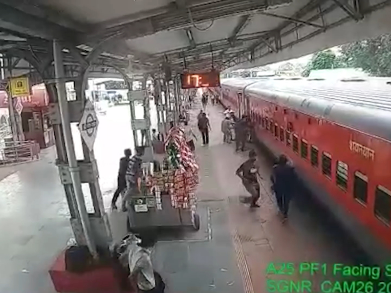 Alert cop rescues woman who slipped while boarding train in northern India
