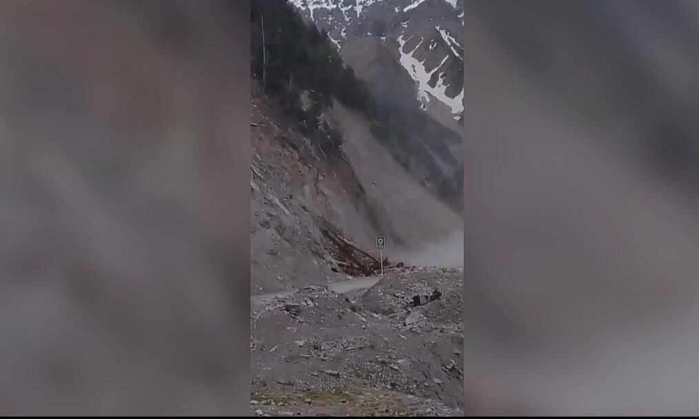 Massive landslide causes road closure in northern India, restoration efforts underway