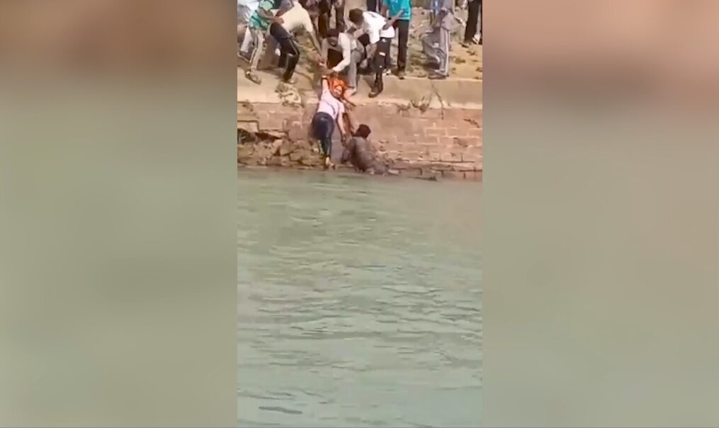 Armyman jumps into canal to save drowning woman in northern India
