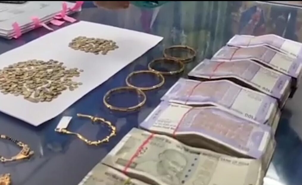 Out to look for honey, youths find gold coins instead in southern India