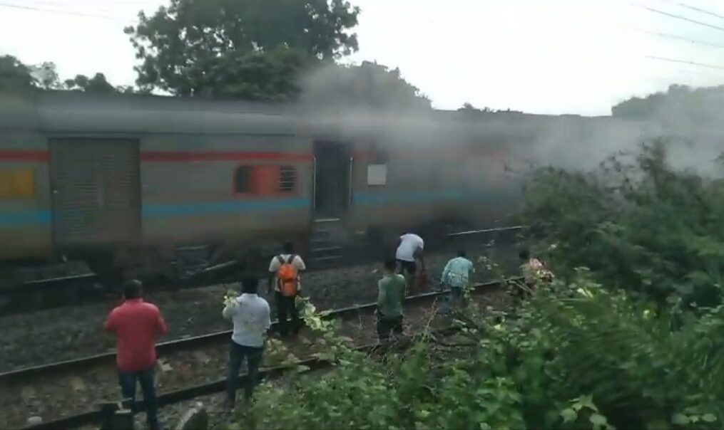 Smoke emerges from moving train, fear and panic spreads amongst passengers in southern India