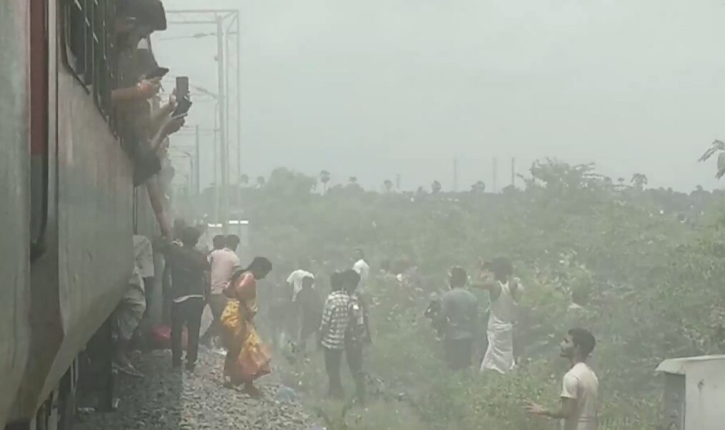 Frightening smoke incident aboard express train in southern India