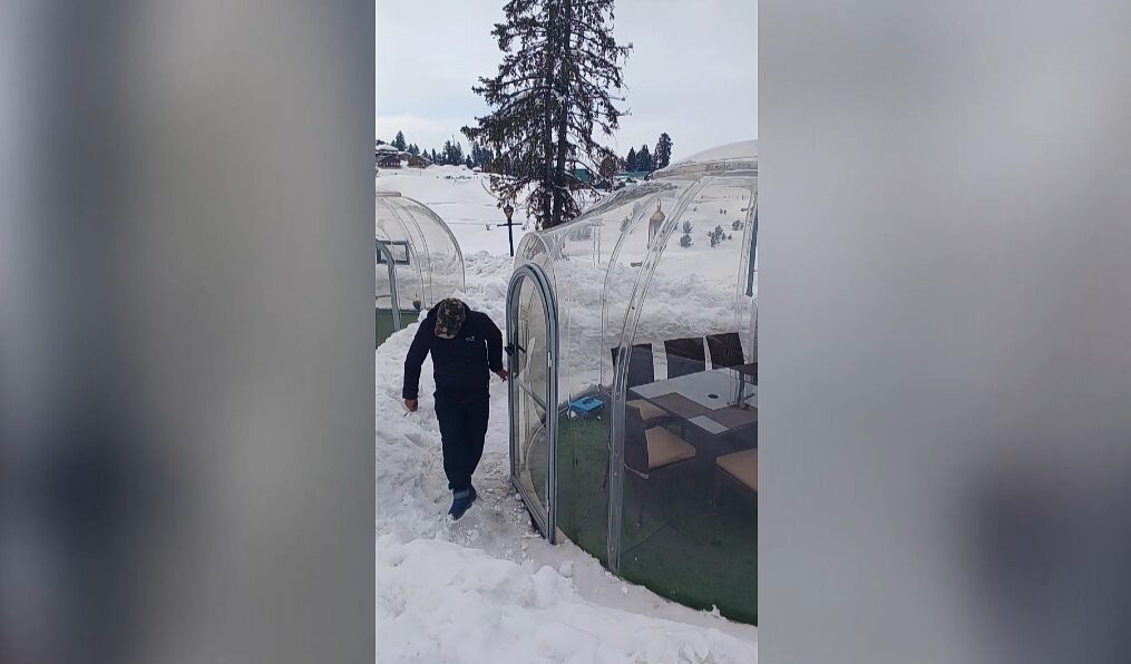 Glass igloo restaurant’ fetches tourists in northern India