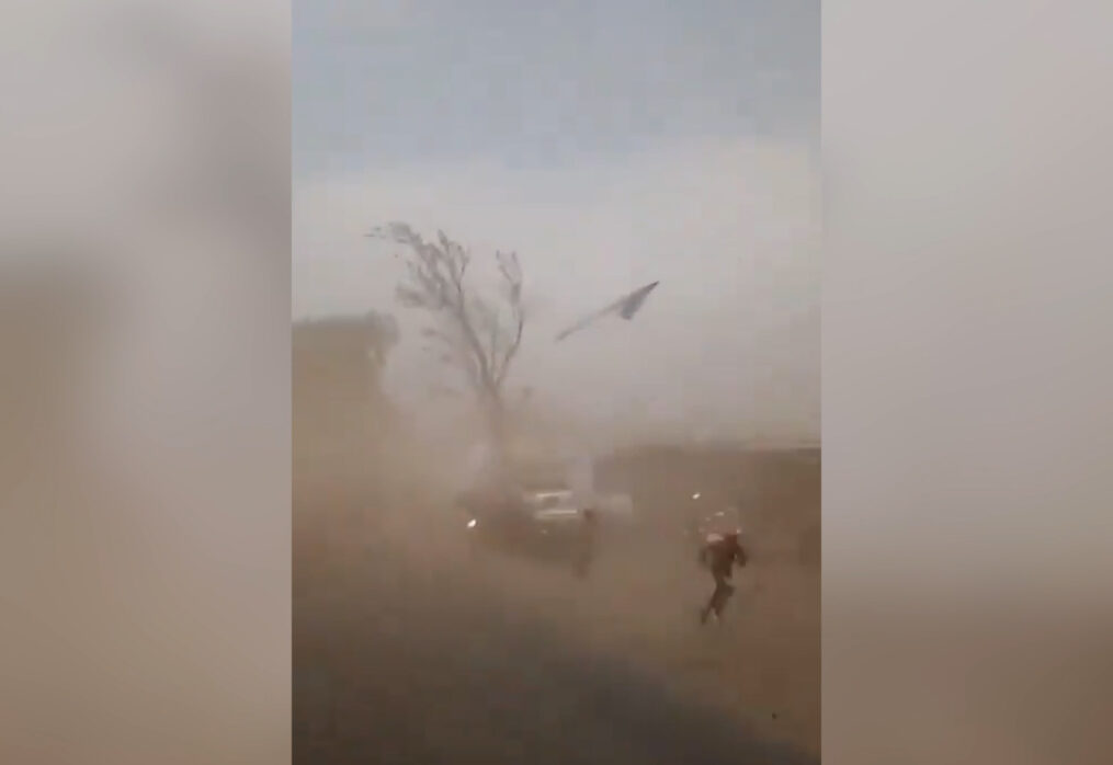 Dust storm hits central India, biker injured