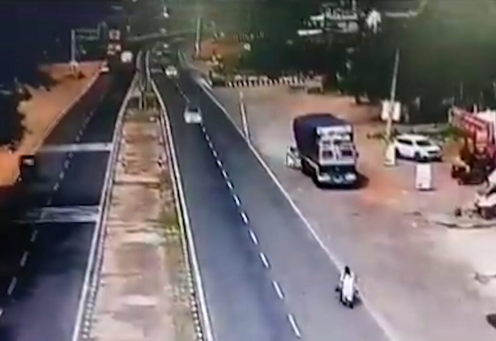 Fatal road accident claims two lives as car collides with lorry in southern India