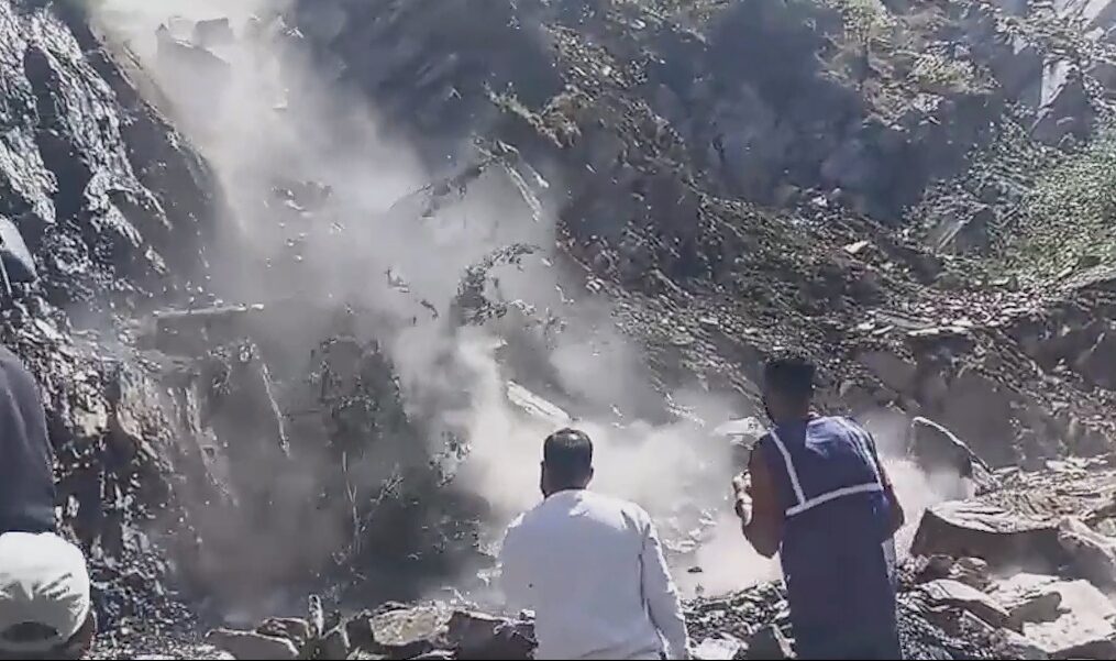 Massive landslide strikes northern India, highway blocked