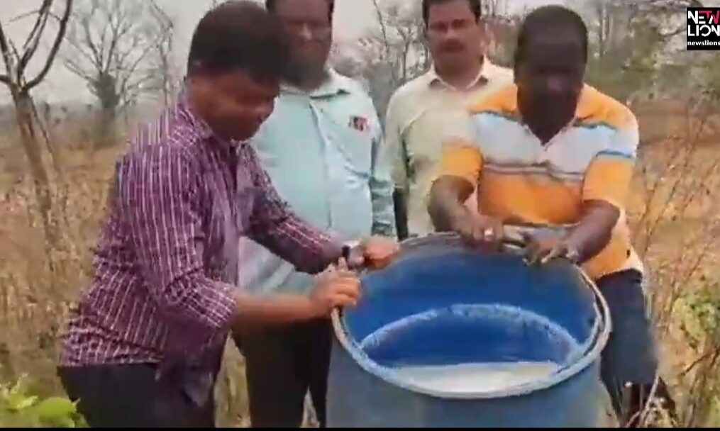 Excise police raid uncovers illegal jaggery drink manufacturing base in southern India, destroys 2,400 L drink