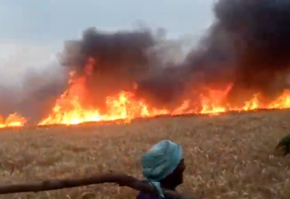 Massive fire breaks out at crop field in northern India
