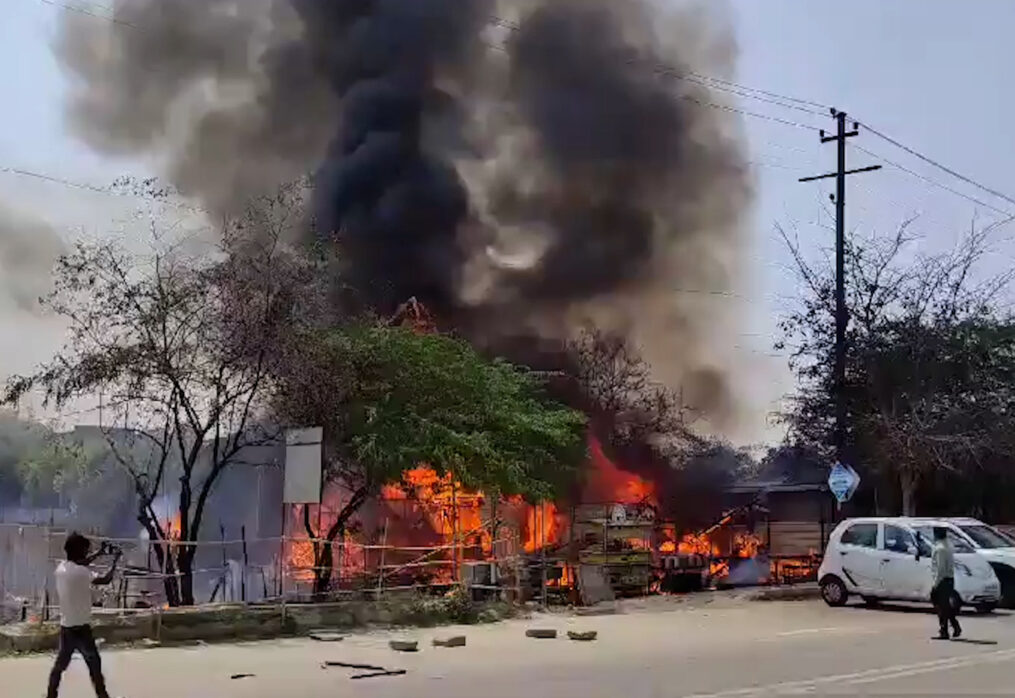 Massive fire breaks out at restaurant due to gas leakage in northern India